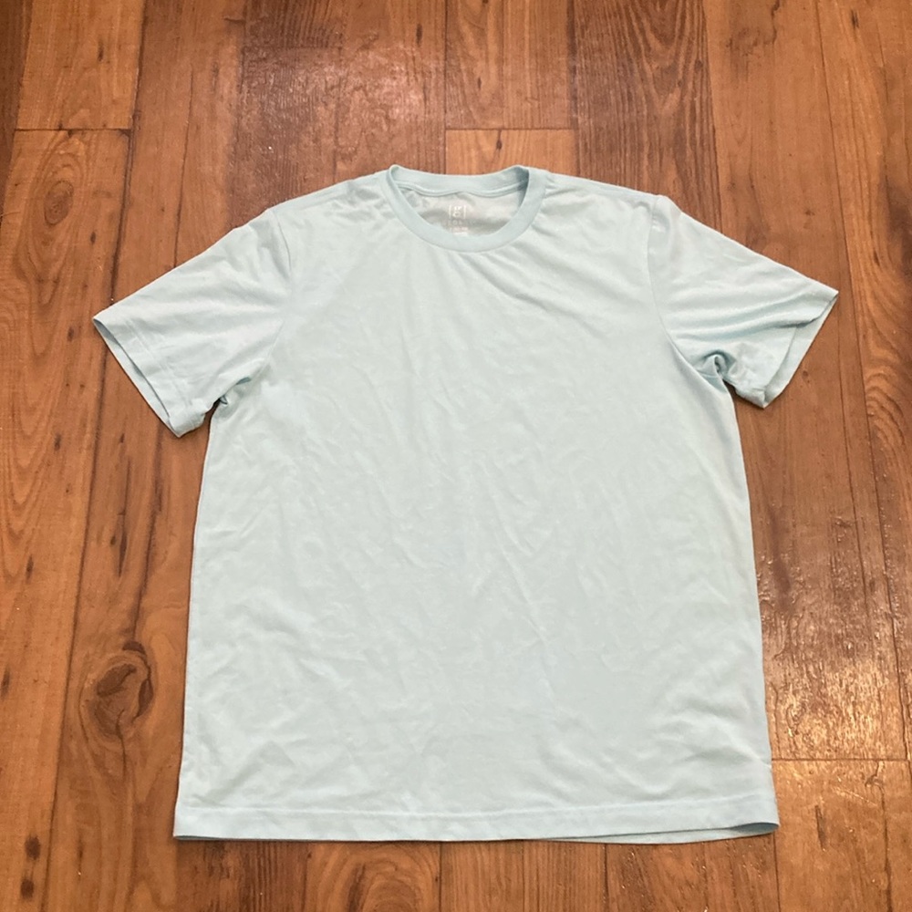 George men’s tee size L